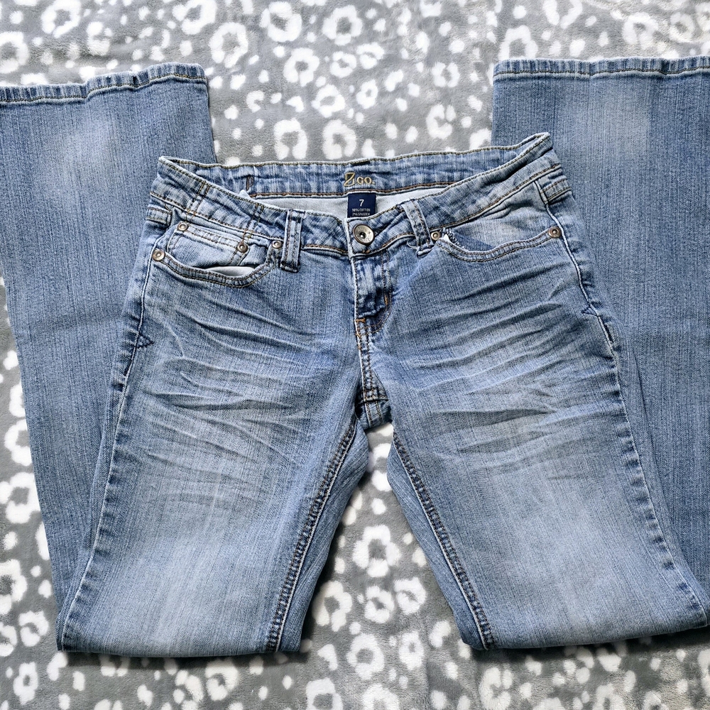 ZCO Premium Mid-Rise Blue Straight Leg Jeans Classic Denim Style **INSEAM IS 31